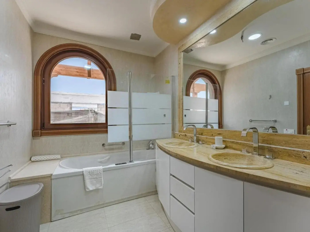 LUXURY VILLA NAUTILUS Heated pool Spa