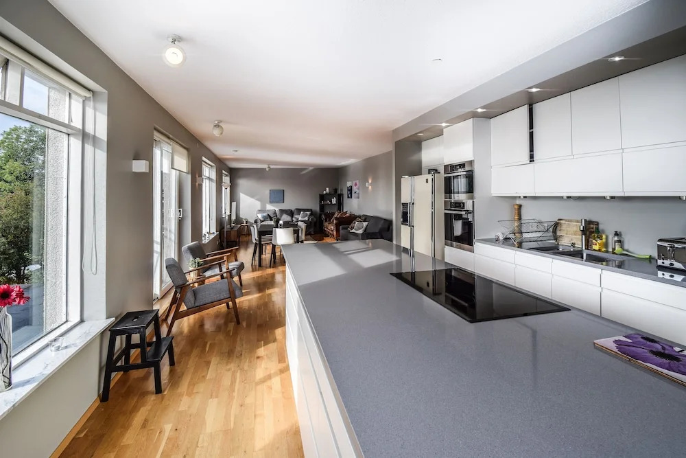 Apartment B52