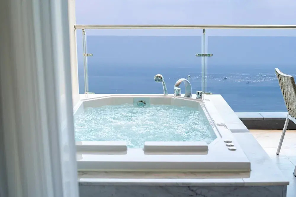 Blue Mango Pool Villa & Resort