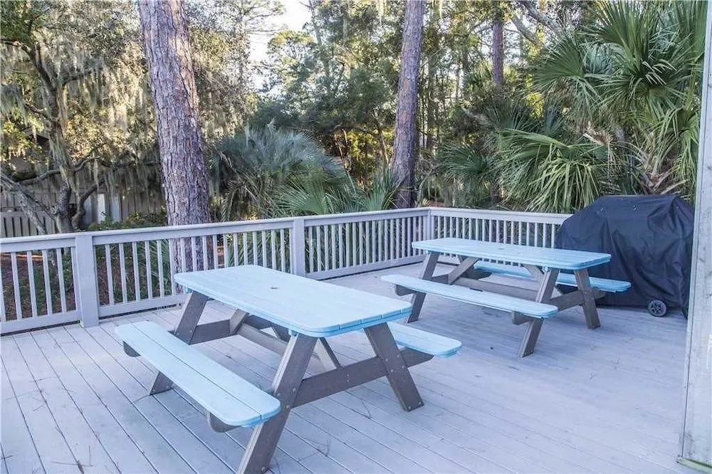 Wren Drive 18 by RedAwning