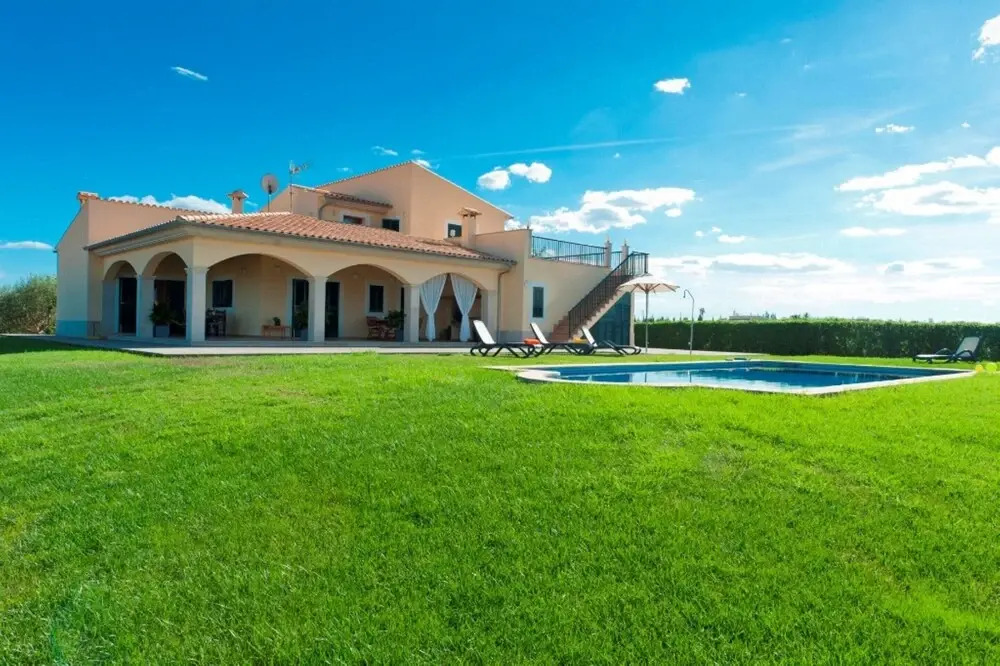 Villa in Sa Pobla With Private Pool & Beaches