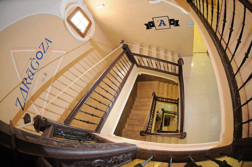 Be Zaragoza Hostel