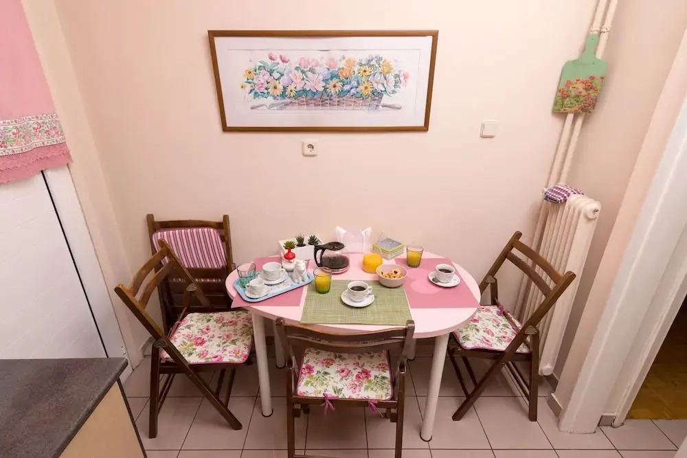 Romantic apartment near Acropolis