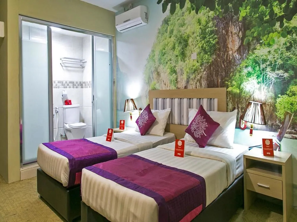 OYO 281 OM Hotel