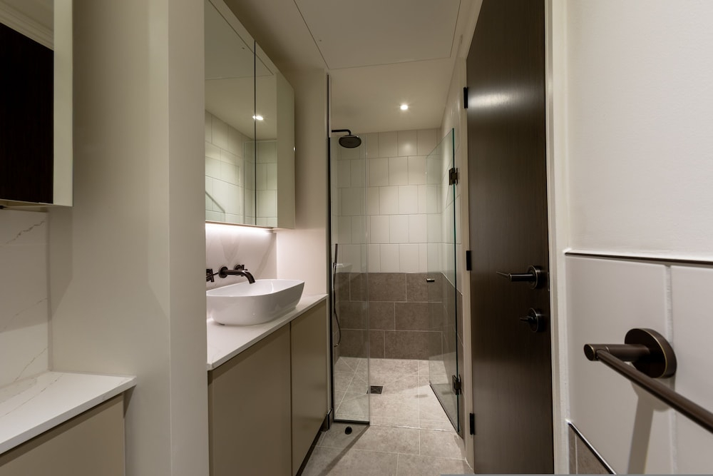 The Pembridge 12