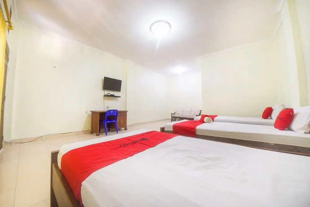 RedDoorz near Nusa Cendana University