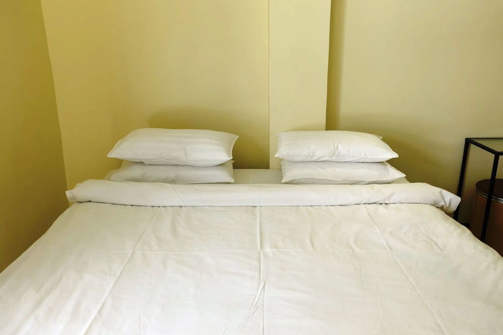 Sukhum Khaosan Au Bon Hostel
