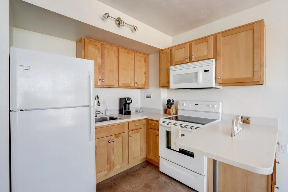 FRONTDESK Herbert Residential Apts Armory Park Tucson