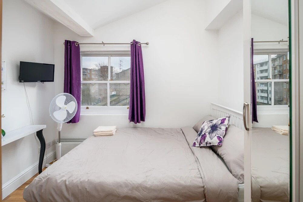OYO Home Plender Street 1