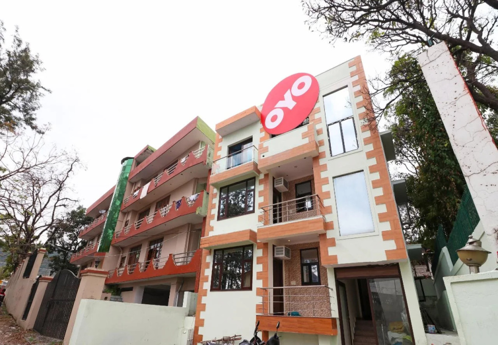 Hotel 9 Palm by OYO Rooms