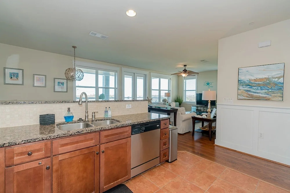 Bay Escape Condo #1820023 3 Bedrooms 2 Bathrooms Condo