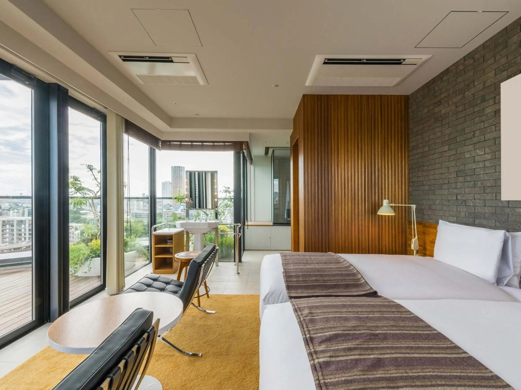 Ebisuholic Hotel
