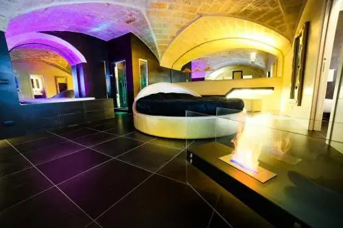 Naucleros Suites