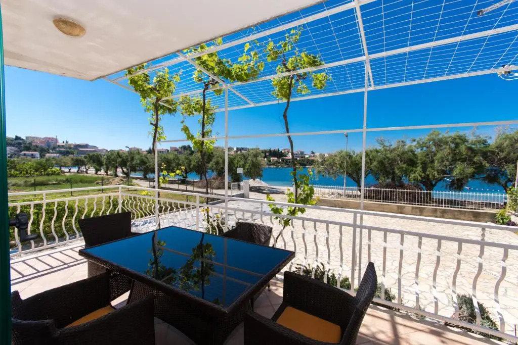 Apartment Rozana