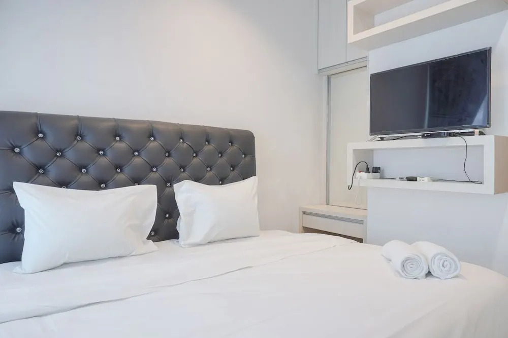 Strategic And Well Designed Studio Apartment At Capitol Park Residence