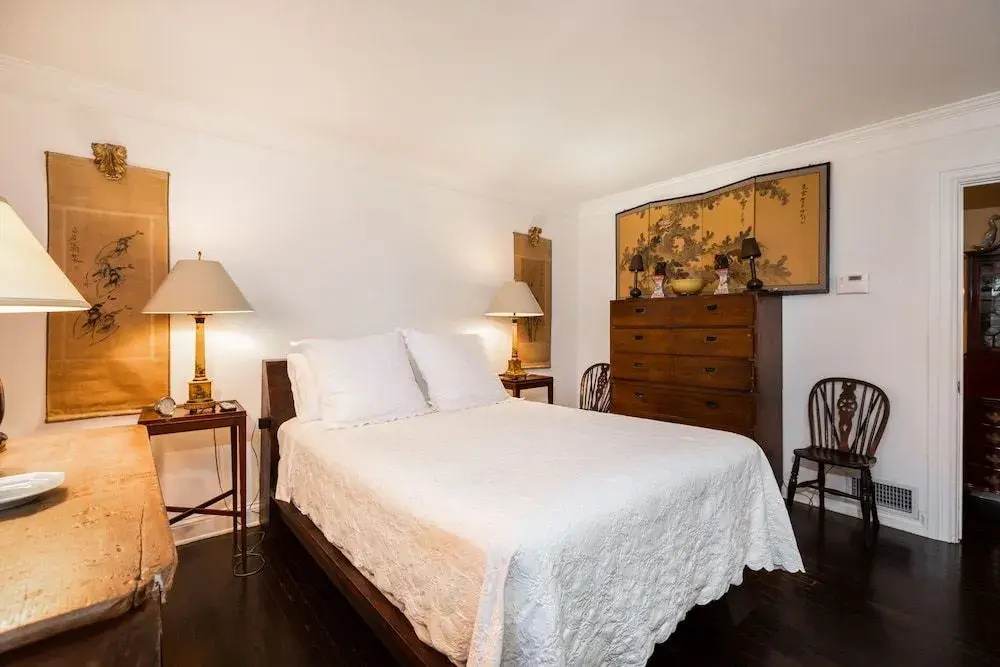 Elegant Home in the Heart of LA 2 Bedrooms 1 Bathroom Duplex