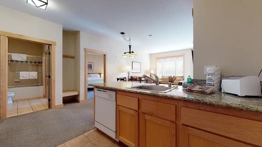 Sunstone 308 Ski-in Ski-out, Great Complex Amenities, Mountain Views by Redawning