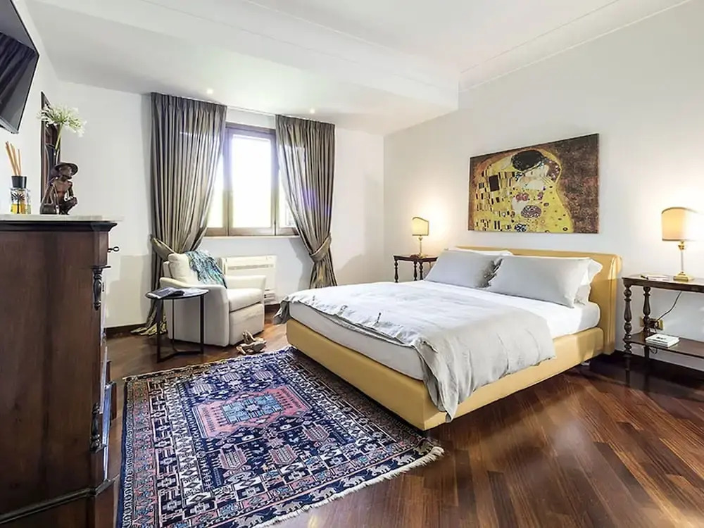 Lovely Luxury Villa With Private Pool Near the Center of Syracuse