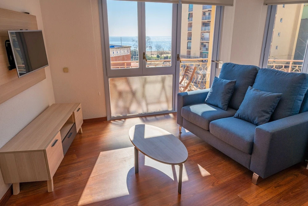HomeHolidaysRentals Elodie Apartment
