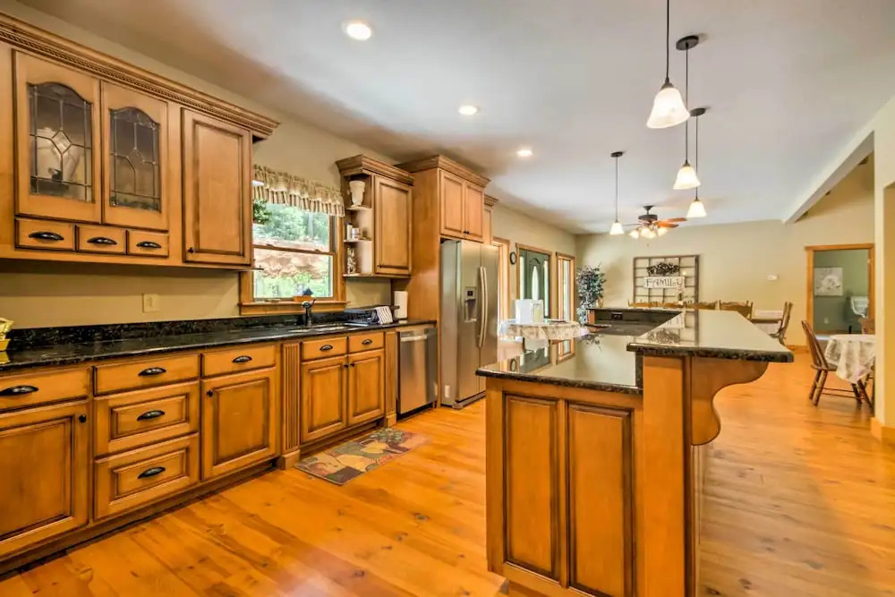 Tryon House w/ Hot Tub - Near Equestrian Centers!
