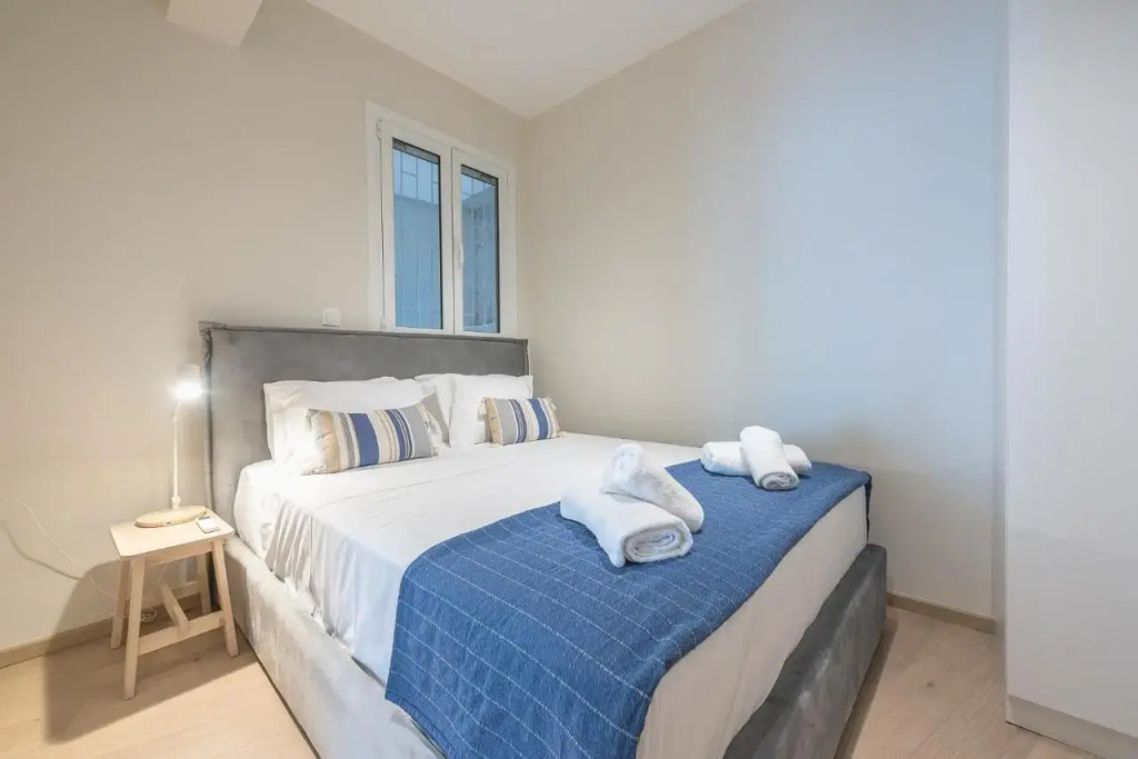 Stylish 2BDR Apt by Acropolis