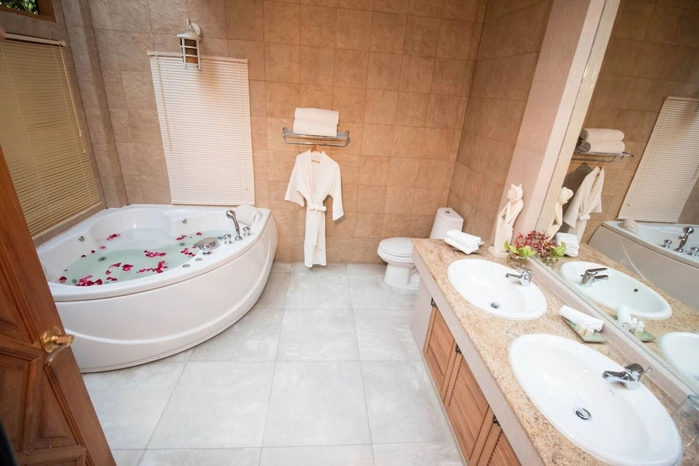 Exclusive Balinese Pool Villa in Pattaya