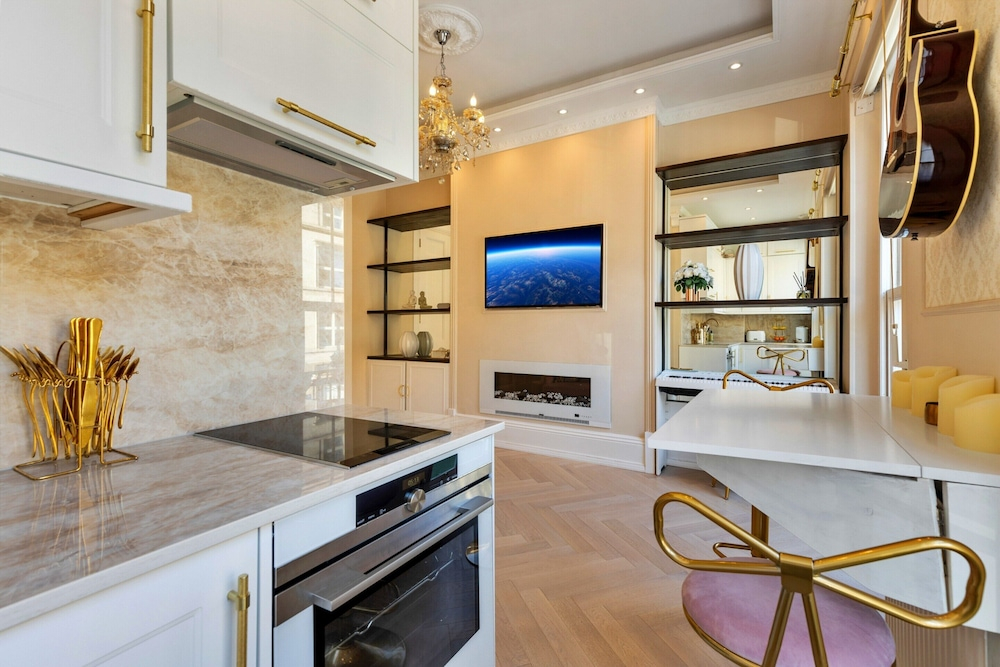 Elegant Apartment in Marylebone