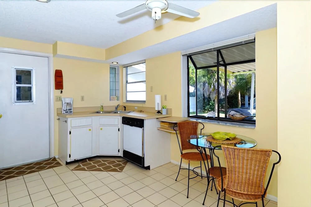 Gladiolus House 2 Bedrooms 2 Bathrooms Home