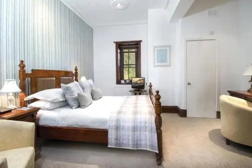 Bron Eifion Hotel