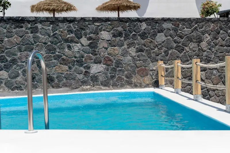 White Dream Suites