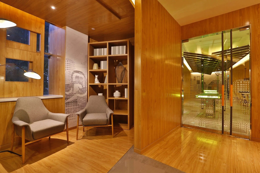 ELITE International Hotel Taikoo Hui Plaza Gangding Metro Station Branch