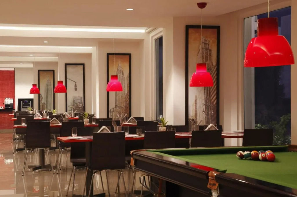 Red Fox by Lemon Tree Hotels, Hyderabad