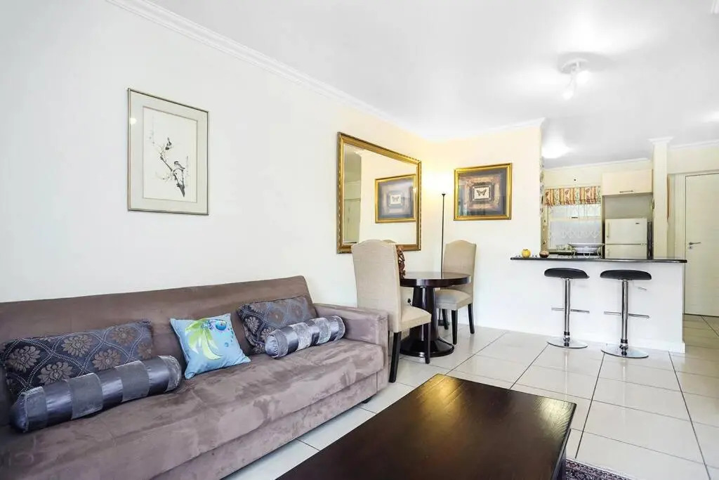 Corner House large 1 bedroom apartment