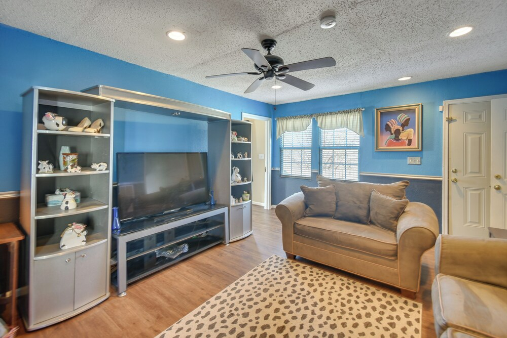 Private Yard & Patio Bbq! Norfolk Home Near Dtwn