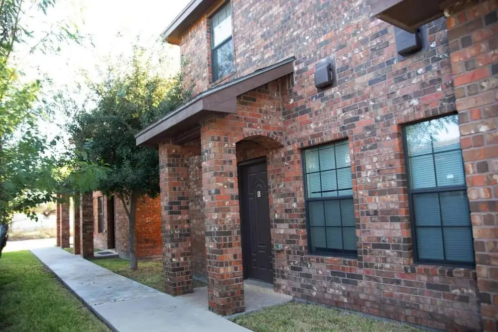 Modern 2 bed 2-bath Next to University Utrgv