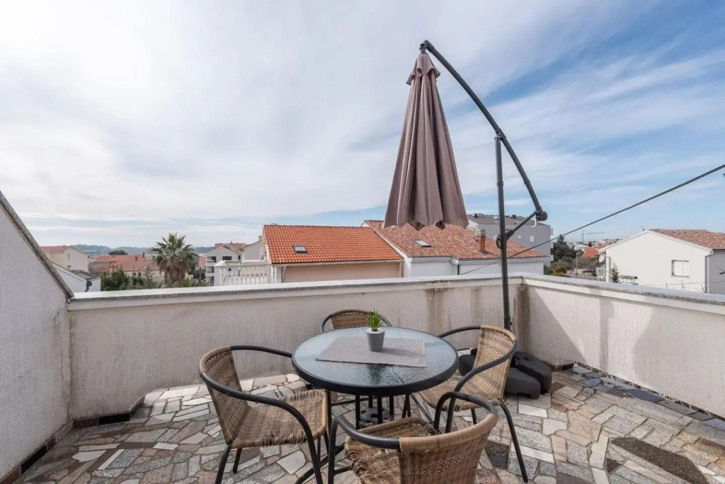 Vesna 2 city central apartment