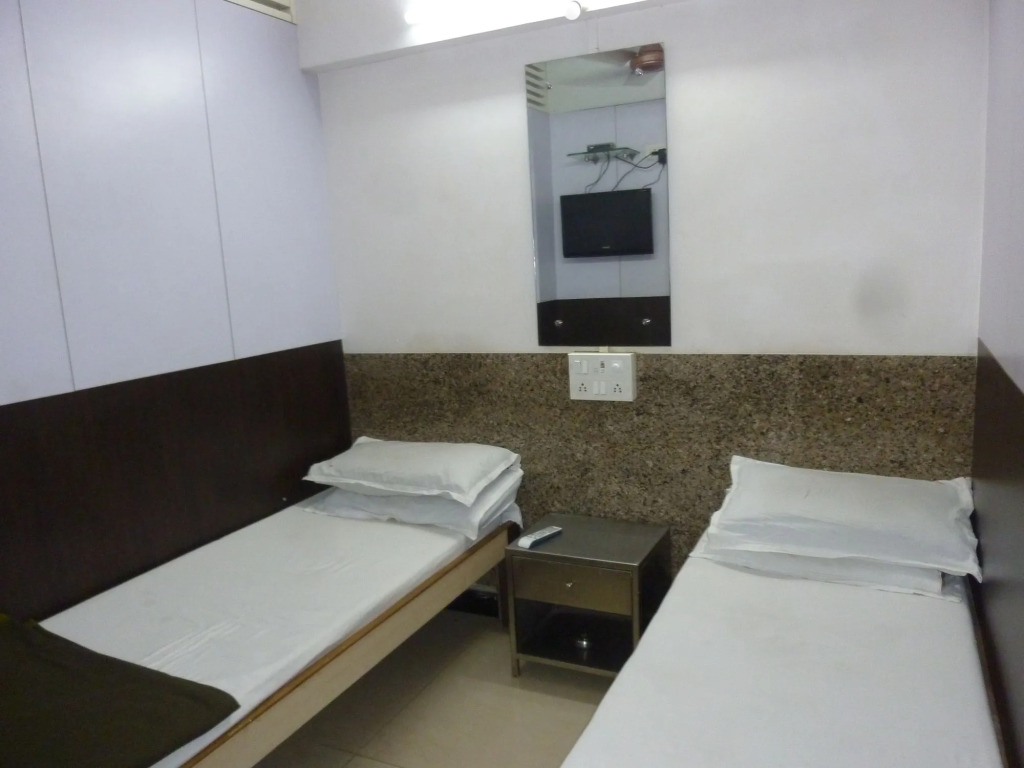 Yadgar Guest House