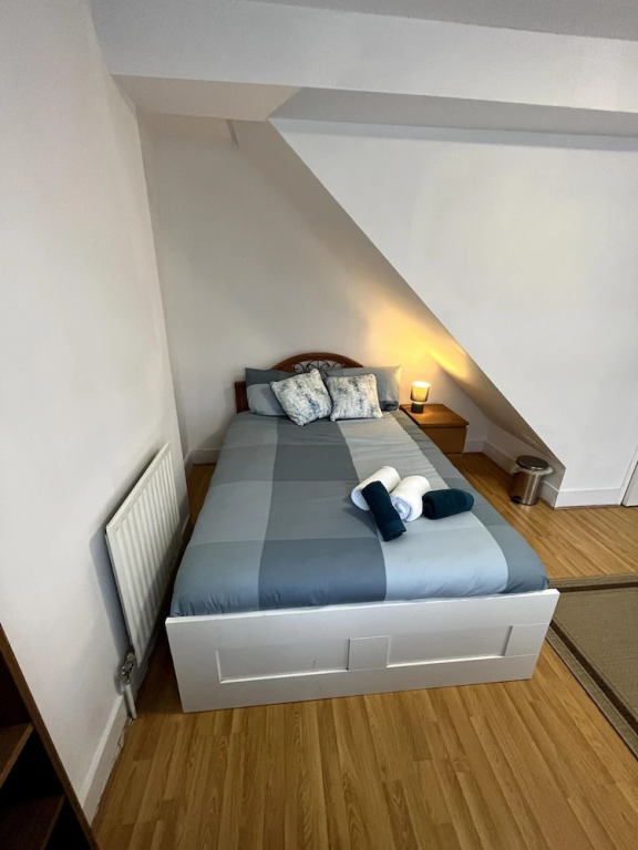 Cosy Entire 3-bed House With Garden and Fast Wifi