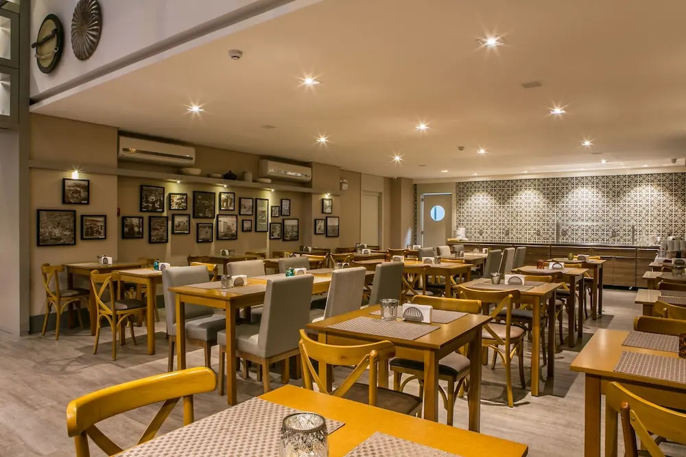 Hotel Crisul