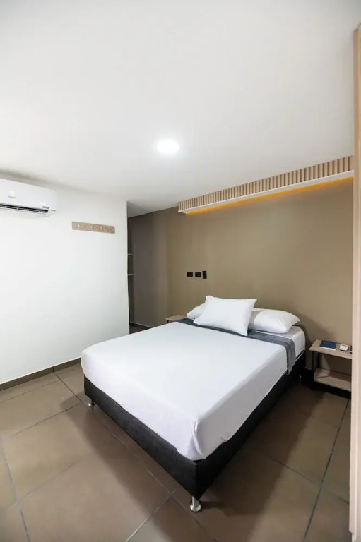 Hotel Lax