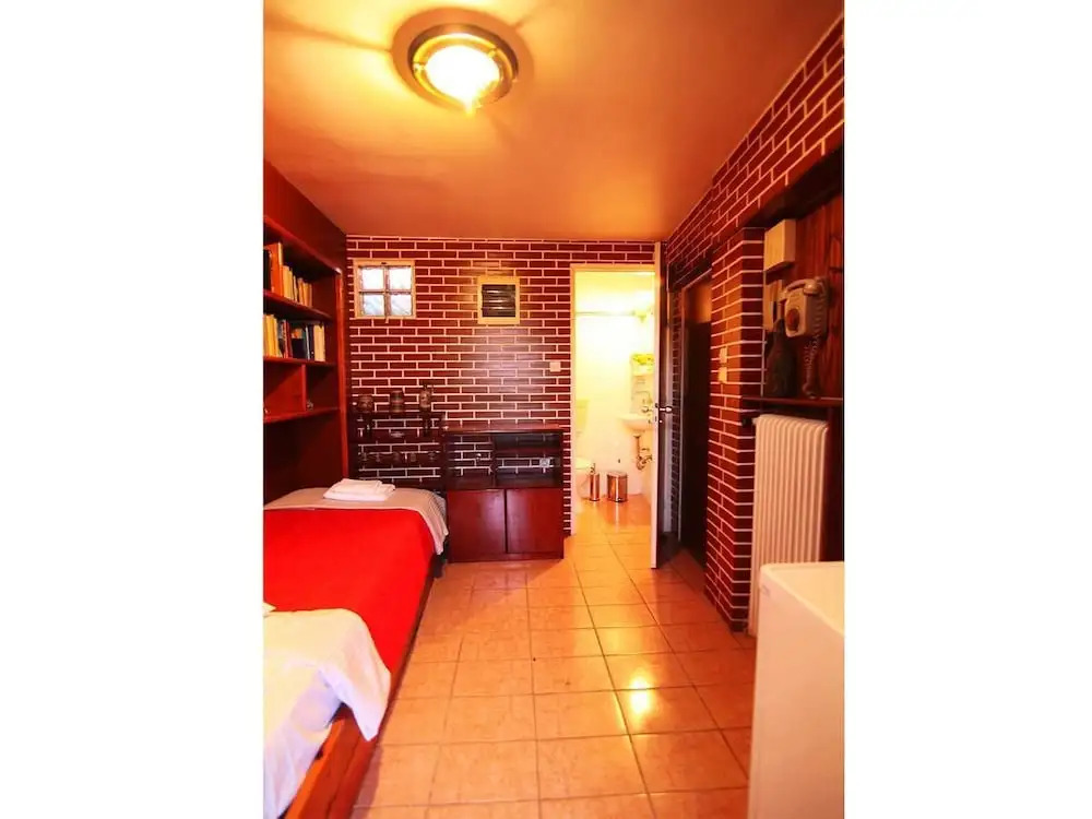 Romantic Apt with Penthouse & Acropolis View