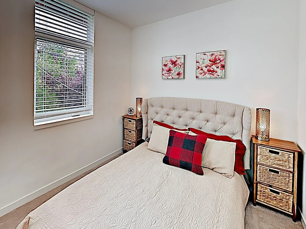 Chic Capitol Hill Townhome W/ Rooftop Deck & AC Townhouse