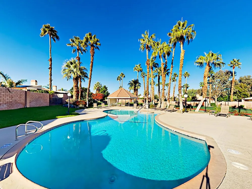 N De Anza - 2 Br Townhouse