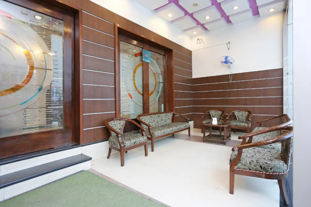 OYO 78257 Flagship Hotel Midland