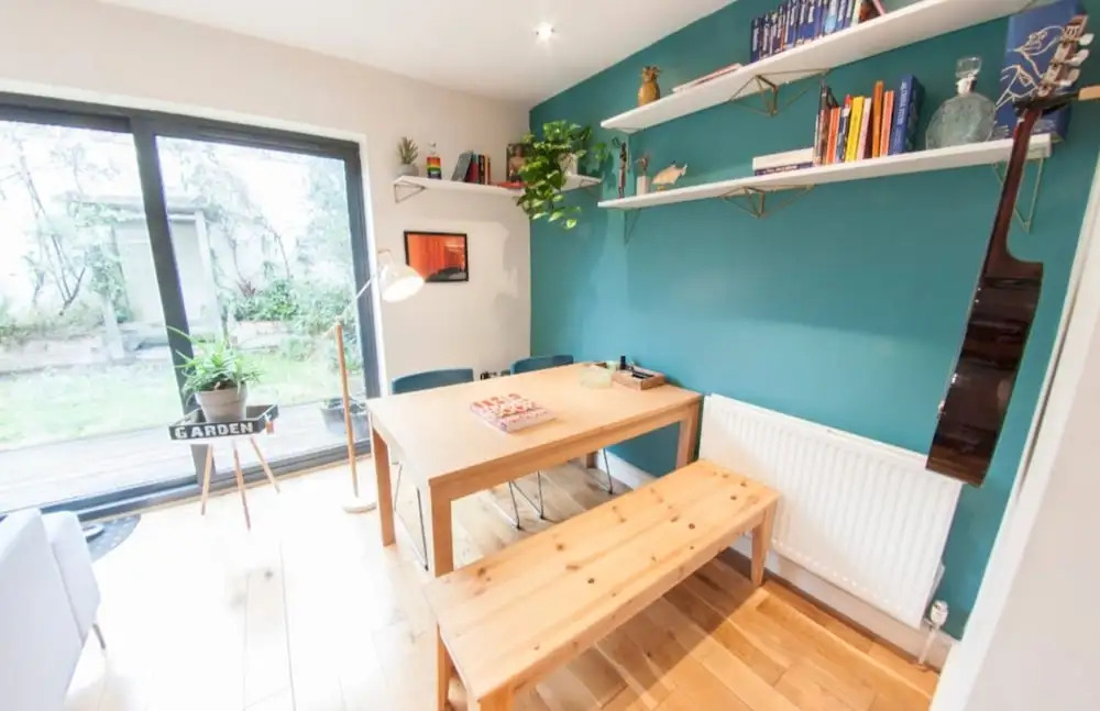 Bright, Spacious 3BR Home for 5 in The Lane