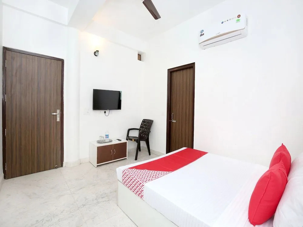 OYO 12379 Hotel Riyasat