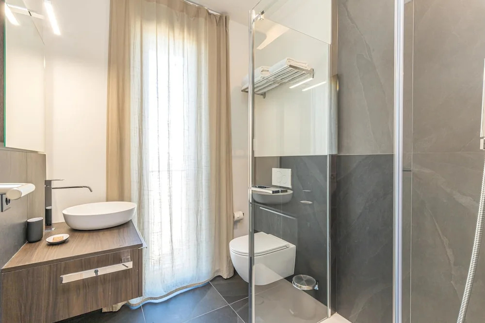 Icon H 304 Suite Micro-living