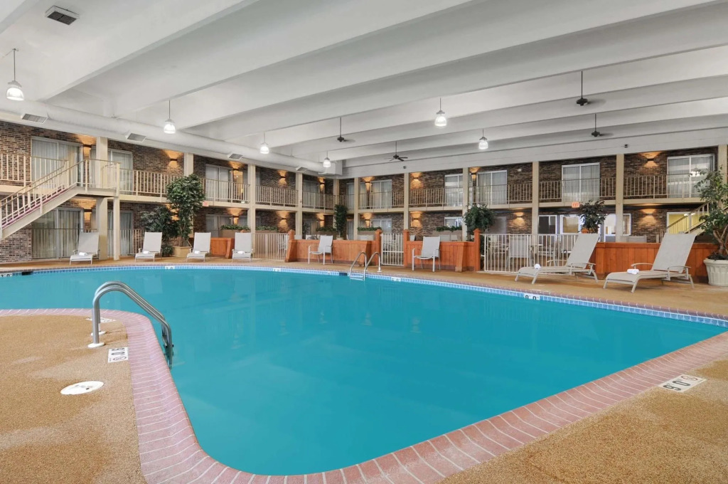 EverSpring Inn and Suites