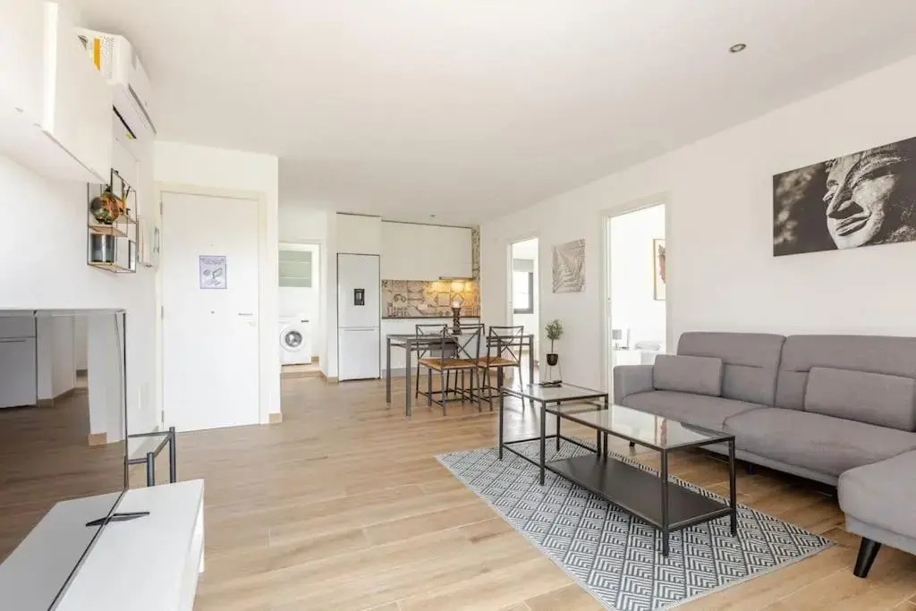Apartamento en complejo residencial con piscina