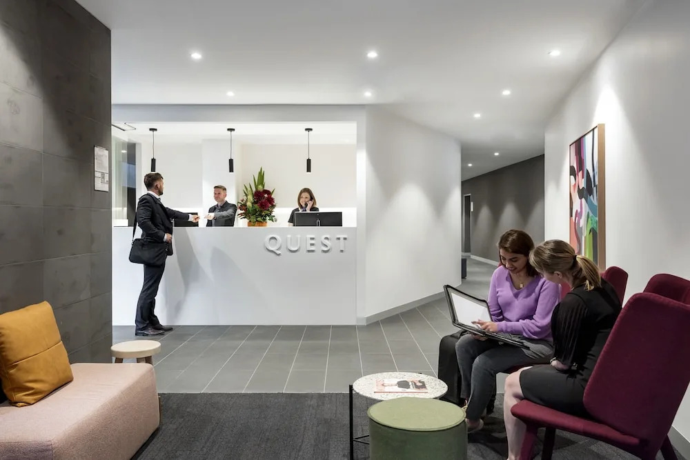 Hotel Charsfield Melbourne